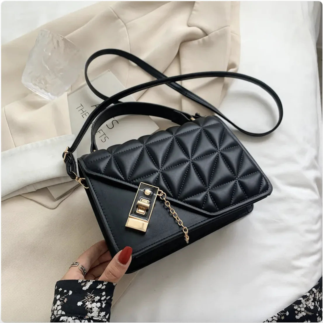 Chic Rhombus Pattern Shoulder Bag