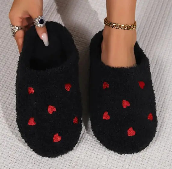 Cushy Heart Top Fluffy Slippers